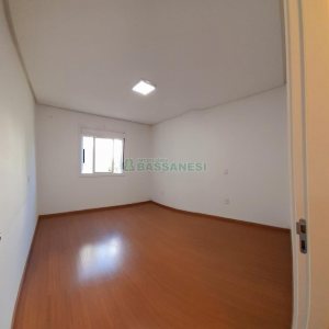 Apartamento com 54m², 2 dormitórios, 1 vaga, no bairro Vinhedos em Caxias do Sul para Comprar