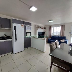 Casa com 69m², 2 dormitórios, 1 vaga, no bairro Reolon em Caxias do Sul para Comprar
