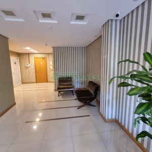 Apartamento com 74m², 2 dormitórios, 2 vagas, no bairro Madureira em Caxias do Sul para Comprar