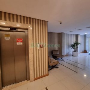 Apartamento com 74m², 2 dormitórios, 2 vagas, no bairro Madureira em Caxias do Sul para Comprar