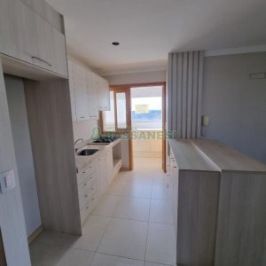 Apartamento com 74m², 2 dormitórios, 2 vagas, no bairro Madureira em Caxias do Sul para Comprar