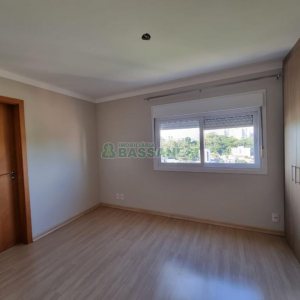 Apartamento com 74m², 2 dormitórios, 2 vagas, no bairro Madureira em Caxias do Sul para Comprar