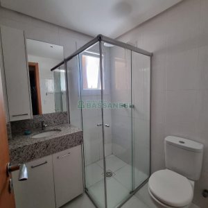 Apartamento com 74m², 2 dormitórios, 2 vagas, no bairro Madureira em Caxias do Sul para Comprar