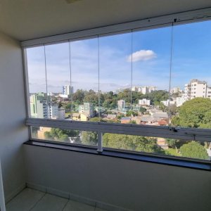 Apartamento com 74m², 2 dormitórios, 2 vagas, no bairro Madureira em Caxias do Sul para Comprar