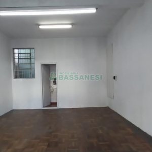 Loja com 35m², no bairro Lourdes em Caxias do Sul para Alugar