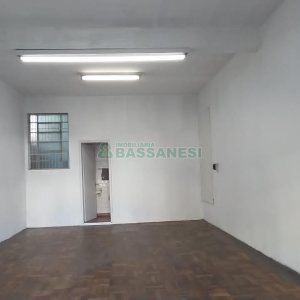 Loja com 35m², no bairro Lourdes em Caxias do Sul para Alugar