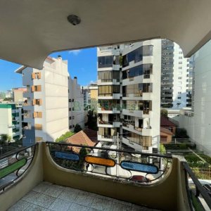 Apartamento com 80m², 3 dormitórios, 2 vagas, no bairro São Pelegrino em Caxias do Sul para Comprar