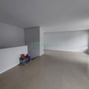 Casa com 167m², 3 dormitórios, 2 vagas, no bairro Salgado Filho em Caxias do Sul para Comprar