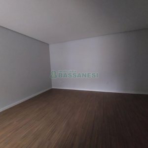 Casa com 167m², 3 dormitórios, 2 vagas, no bairro Salgado Filho em Caxias do Sul para Comprar