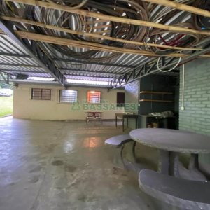 Chácara com 150m², 2 dormitórios, 2 vagas, no bairro Galópolis em Caxias do Sul para Comprar