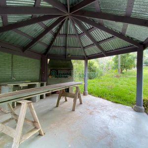 Chácara com 150m², 2 dormitórios, 2 vagas, no bairro Galópolis em Caxias do Sul para Comprar