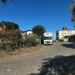 Terreno com 1560m², no bairro Rio Branco em Caxias do Sul para Comprar