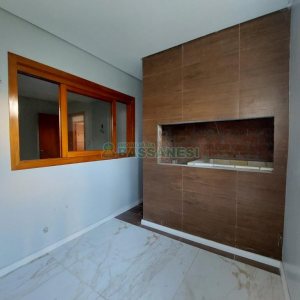 Casa com 148m², 2 dormitórios, 1 vaga, no bairro São Ciro em Caxias do Sul para Alugar