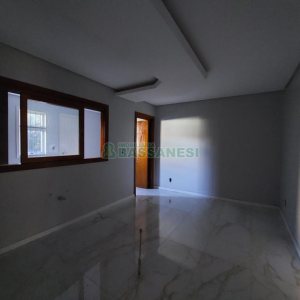 Casa com 148m², 2 dormitórios, 1 vaga, no bairro São Ciro em Caxias do Sul para Alugar