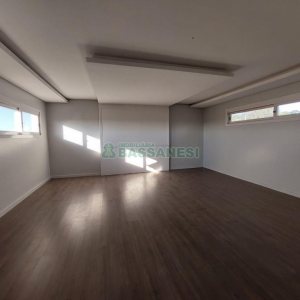 Casa com 148m², 2 dormitórios, 1 vaga, no bairro São Ciro em Caxias do Sul para Alugar