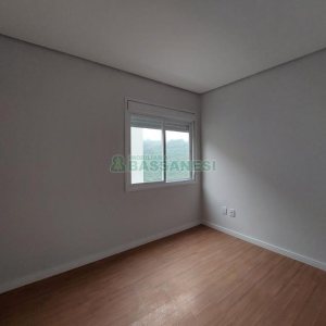 Casa com 151m², 3 dormitórios, 2 vagas, no bairro Salgado Filho em Caxias do Sul para Comprar