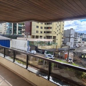 Apartamento com 170m², 4 dormitórios, 2 vagas, no bairro Lourdes em Caxias do Sul para Comprar