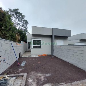 Sobrado com 67m², 2 dormitórios, 1 vaga, no bairro Bela Vista em Caxias do Sul para Comprar