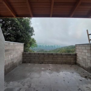 Sobrado com 67m², 2 dormitórios, 1 vaga, no bairro Bela Vista em Caxias do Sul para Comprar