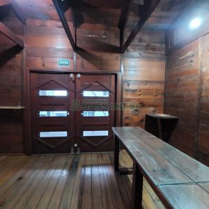 Pavilhão com 140m², 2 vagas, no bairro Cruzeiro em Caxias do Sul para Alugar