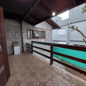 Pavilhão com 140m², 2 vagas, no bairro Cruzeiro em Caxias do Sul para Alugar