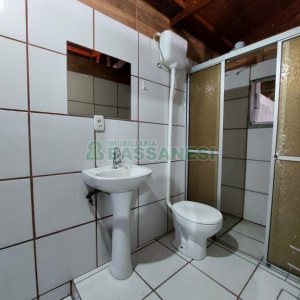 Pavilhão com 140m², 2 vagas, no bairro Cruzeiro em Caxias do Sul para Alugar