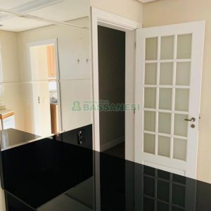 Apartamento com 90m², 2 dormitórios, 1 vaga, no bairro Rio Branco em Caxias do Sul para Comprar