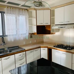 Apartamento com 90m², 2 dormitórios, 1 vaga, no bairro Rio Branco em Caxias do Sul para Comprar