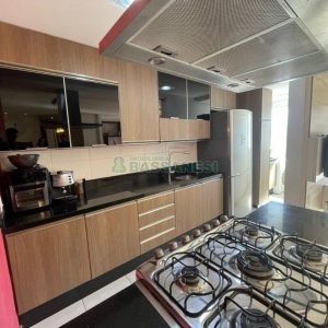 Apartamento com 93m², 3 dormitórios, 2 vagas, no bairro Nossa Senhora da Saúde em Caxias do Sul para Comprar