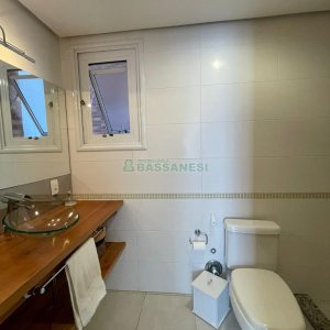 Apartamento com 93m², 3 dormitórios, 2 vagas, no bairro Nossa Senhora da Saúde em Caxias do Sul para Comprar
