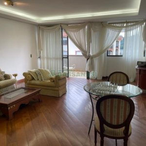 Apartamento com 272m², 3 dormitórios, 2 vagas, no bairro Centro em Caxias do Sul para Alugar ou Comprar