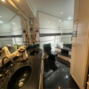 Apartamento com 272m², 3 dormitórios, 2 vagas, no bairro Centro em Caxias do Sul para Alugar ou Comprar