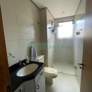 Apartamento com 272m², 3 dormitórios, 2 vagas, no bairro Centro em Caxias do Sul para Alugar ou Comprar