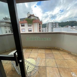 Apartamento com 272m², 3 dormitórios, 2 vagas, no bairro Centro em Caxias do Sul para Alugar ou Comprar