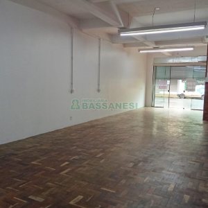 Loja com 75m², no bairro Pio X em Caxias do Sul para Alugar
