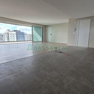 Apartamento com 191m², 3 dormitórios, 3 vagas, no bairro Panazzolo em Caxias do Sul para Comprar
