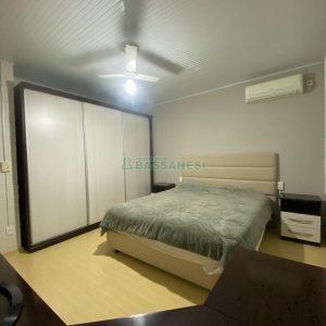 Sobrado com 127m², 3 dormitórios, 1 vaga, no bairro Santa Catarina em Caxias do Sul para Comprar