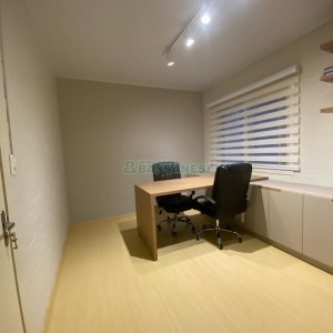 Sobrado com 127m², 3 dormitórios, 1 vaga, no bairro Santa Catarina em Caxias do Sul para Comprar