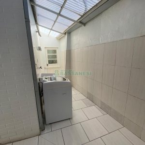 Sobrado com 127m², 3 dormitórios, 1 vaga, no bairro Santa Catarina em Caxias do Sul para Comprar
