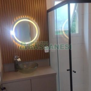 Apartamento com 47m², 2 dormitórios, 1 vaga, no bairro Desvio Rizzo em Caxias do Sul para Comprar