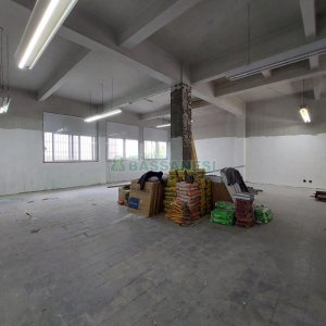 Loja com 157m², no bairro Pio X em Caxias do Sul para Alugar