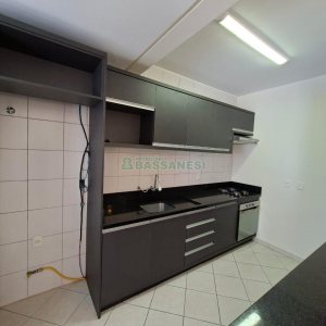 Apto Mobiliado com 48m², 1 dormitório, 1 vaga, no bairro Centro em Caxias do Sul para Alugar