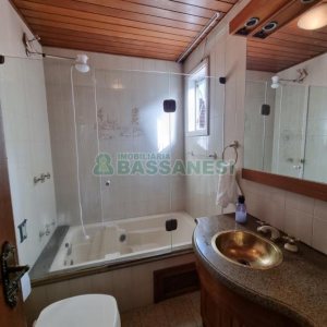 Casa com 263m², no bairro São Pelegrino em Caxias do Sul para Comprar