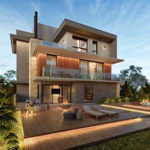 Casa com 369m², 3 dormitórios, 4 vagas, no bairro Interlagos em Caxias do Sul para Comprar