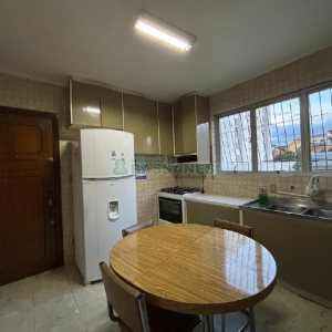 Apto Mobiliado com 136m², 3 dormitórios, 1 vaga, no bairro Exposição em Caxias do Sul para Comprar