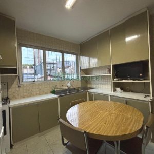 Apto Mobiliado com 136m², 3 dormitórios, 1 vaga, no bairro Exposição em Caxias do Sul para Comprar