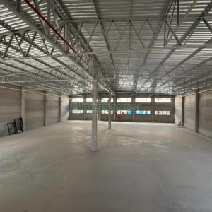 Pavilhão com 1347m², no bairro Desvio Rizzo em Caxias do Sul para Alugar
