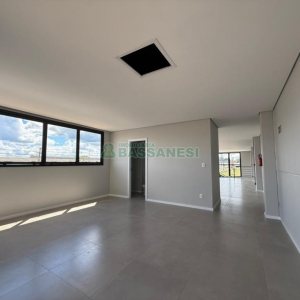 Pavilhão com 1347m², no bairro Desvio Rizzo em Caxias do Sul para Alugar