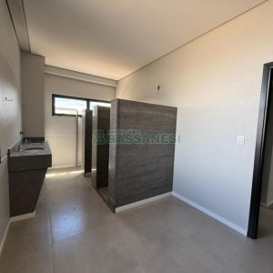 Pavilhão com 1347m², no bairro Desvio Rizzo em Caxias do Sul para Alugar