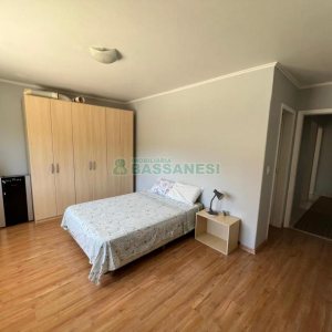 Casa com 120m², 3 dormitórios, 3 vagas, no bairro Floresta em Caxias do Sul para Comprar